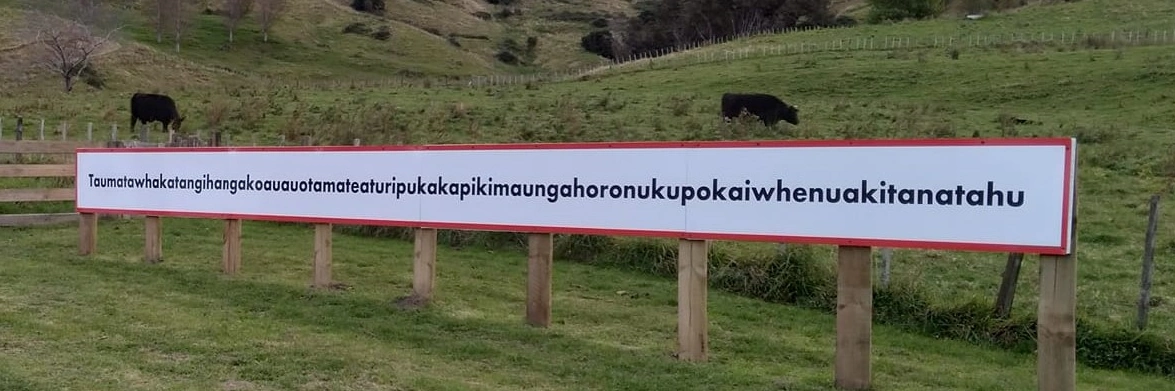 Worlds Longest Place Name - NZ : Taumatawhakatangihangakoauauotamateaturipukakapikimaungahoronukupokaiwhenuakitanatahu